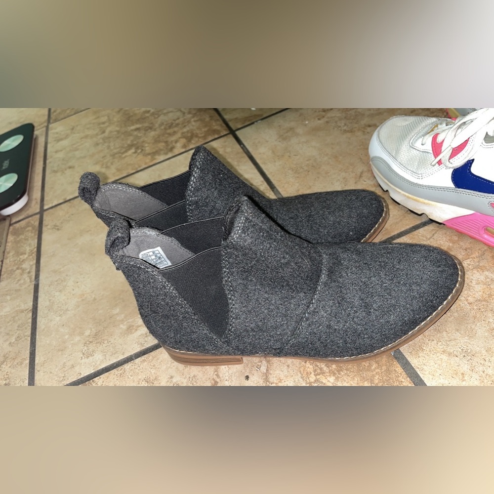 Ankle booties